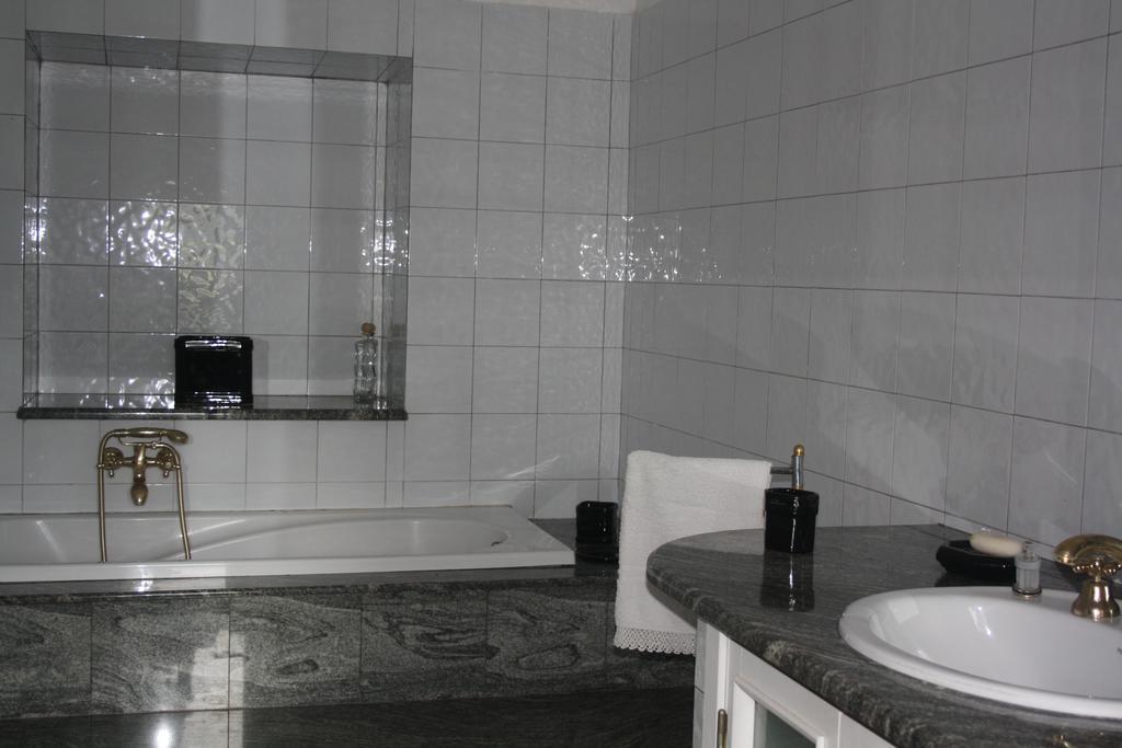 Cascina Ciosse B&B Grognardo Room photo